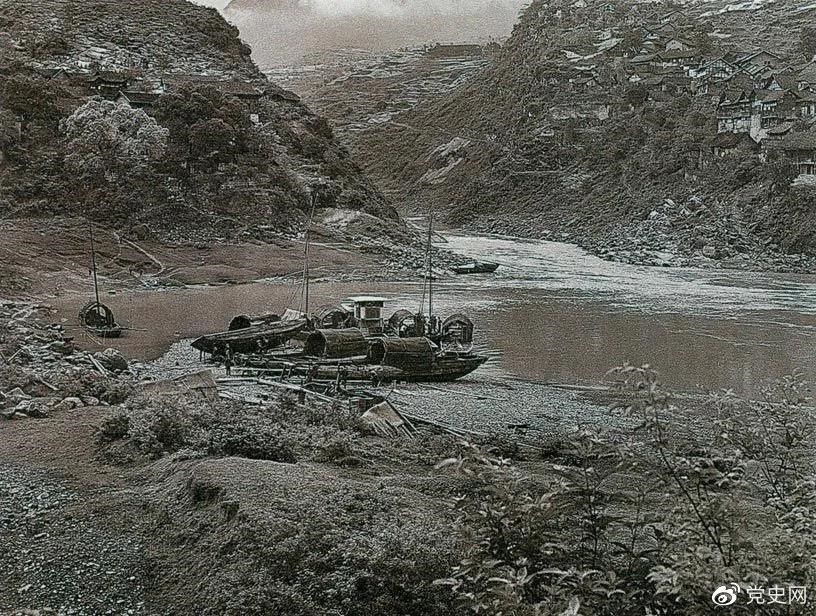 1935年3月21日至22日，紅一方面軍四渡赤水的渡口之一——二郎灘渡口。